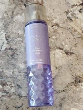 Bath & Body Works FRESH CUT LILAC Spray Mist .New(T)